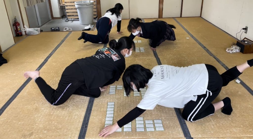 かるた部 倉敷翠松高等学校 かるた部 倉敷翠松高等学校
