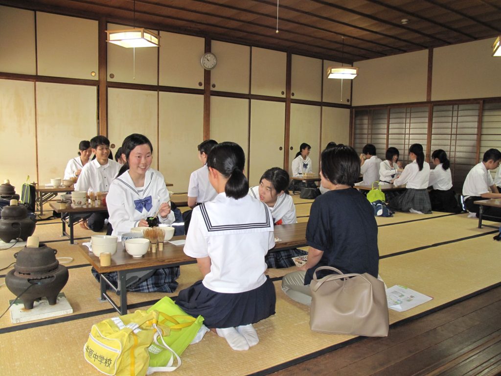 ｢茶道初体験コーナー｣ おもてなし