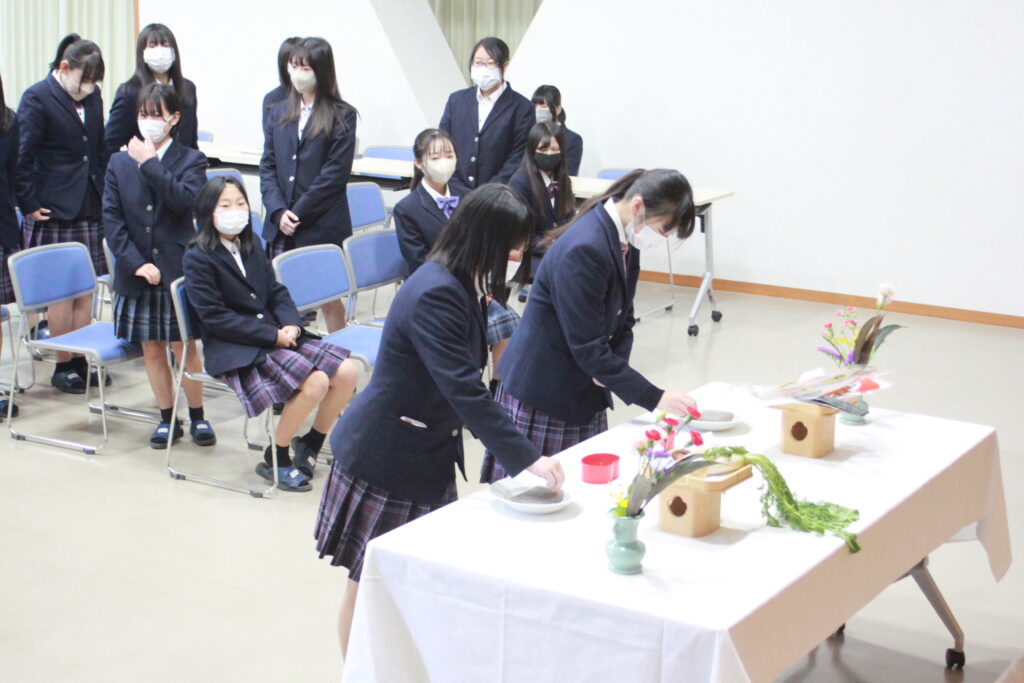 生活科学科　針供養を行いました