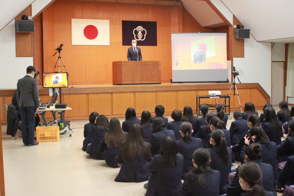 ３学期始業式が行われました。