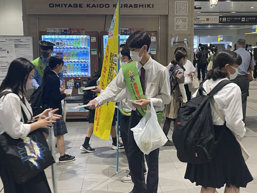 生徒会・福祉コース　街頭キャンペーンボランティアに参加