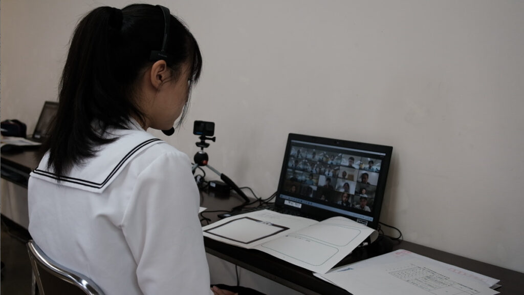 中国鎮江市との高校生オンライン交流会に参加しました。