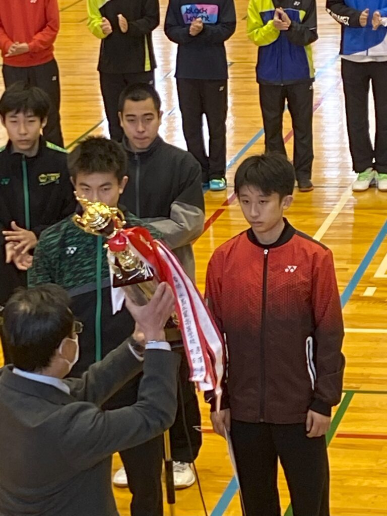 男子バド部　新人大会で優勝！