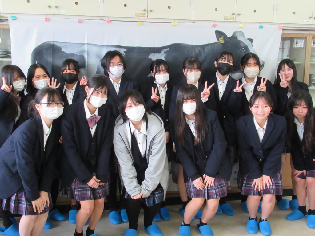 「10代ミルクプロジェクト」グループインタビューを受けました