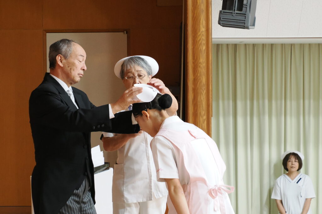 看護科3年 戴帽式