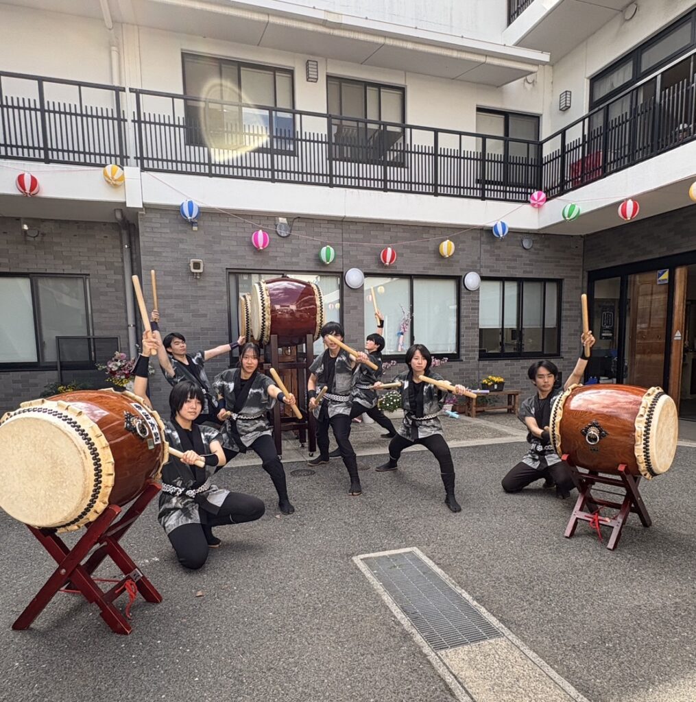 和太鼓部 庄の里で演奏